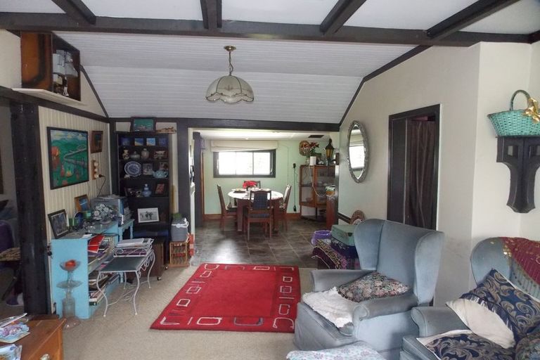 Photo of property in 13 Beach Street, Tangimoana, 4822