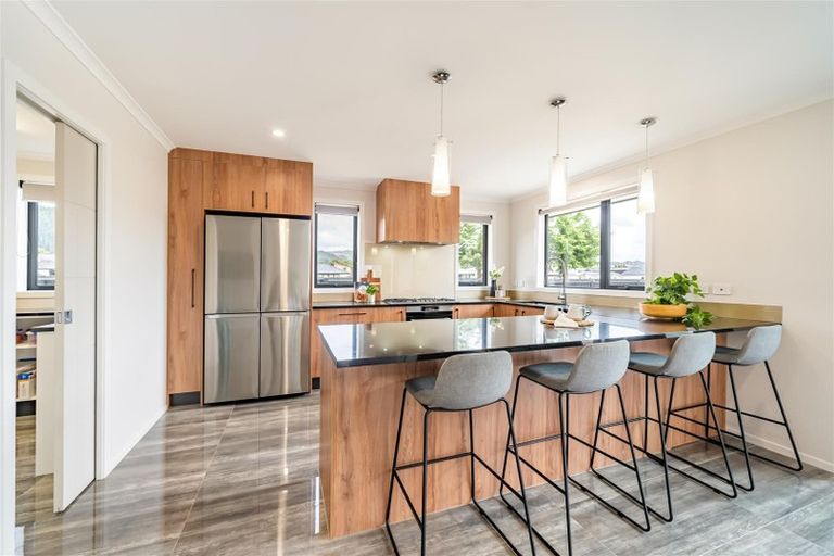 Photo of property in 37 Buddle Road, Wallaceville, Upper Hutt, 5018