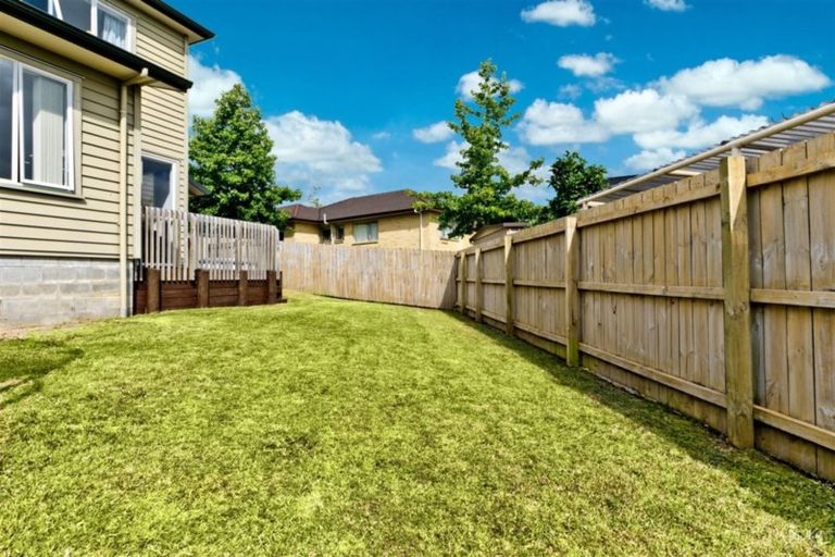 Photo of property in 27a Sapperton Drive, Henderson, Auckland, 0612