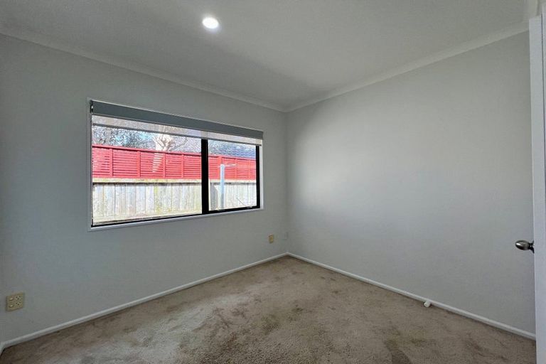 Photo of property in 8 Shankill Place, East Tamaki, Auckland, 2013