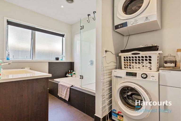 Photo of property in 48 Accolage Boulevard, Kumeu, 0810