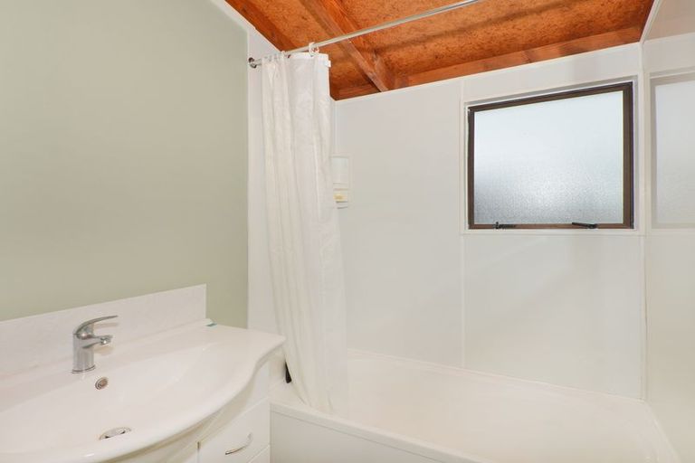 Photo of property in 28b View Road, Hikurangi, 0114