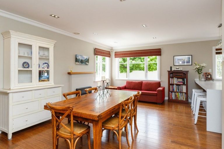 Photo of property in 412 Ruahine Street, Terrace End, Palmerston North, 4410