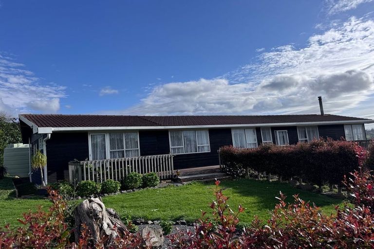 Photo of property in 42 Potts Road, Whitford, Howick, 2571