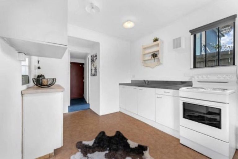 Photo of property in 38 Espalier Drive, Henderson, Auckland, 0612