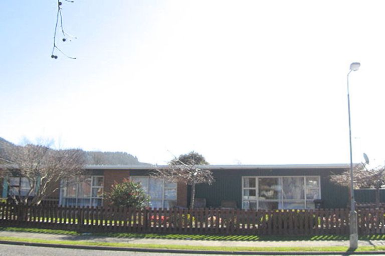 Photo of property in 2 Paterson Place, Whakatane, 3120