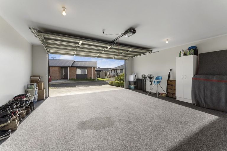 Photo of property in 7 Butler Place, Fitzherbert, Palmerston North, 4410