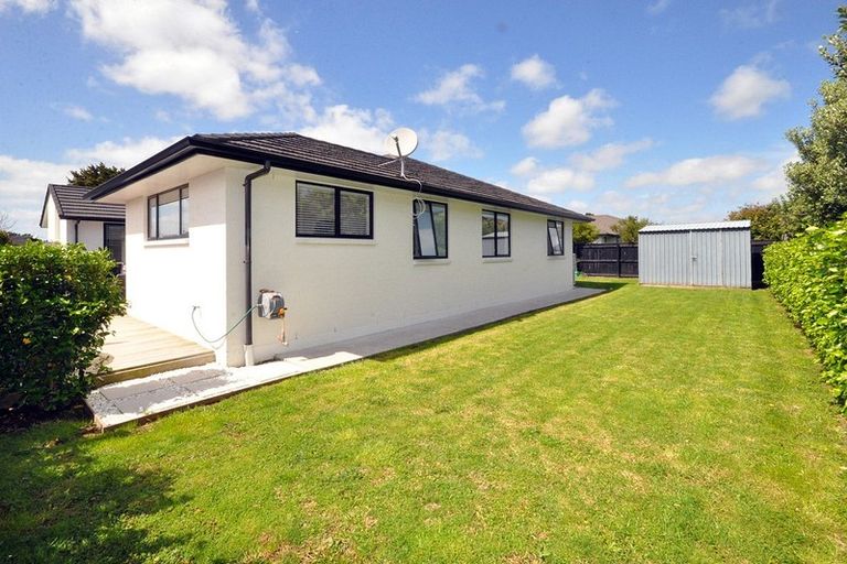 Photo of property in 8 Bellamont Street, Kumeu, 0810