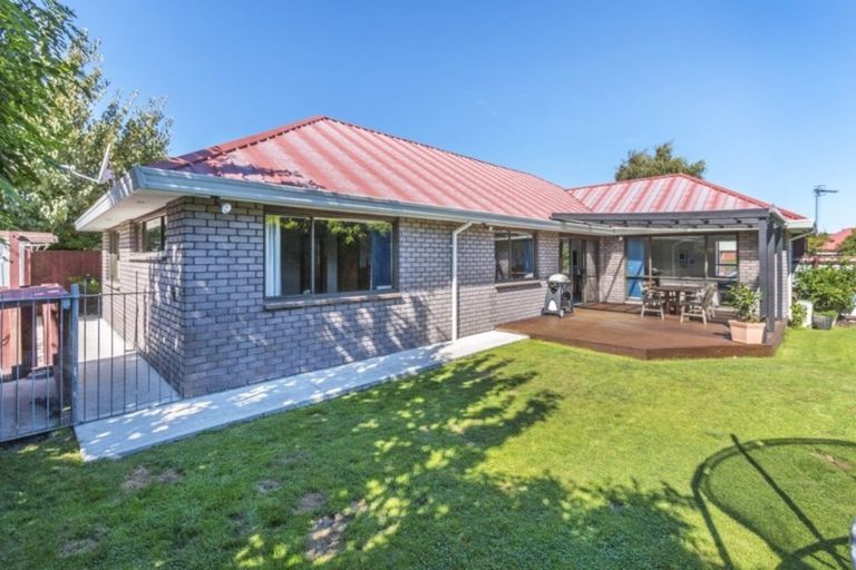 Photo of property in 161 Royal Park Drive, Parklands, Christchurch, 8083