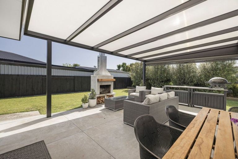 Photo of property in 61 Kane Road, Papamoa Beach, Papamoa, 3118