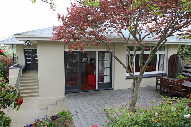 Photo of property in 14 Solway Street, Holmes Hill, Oamaru, 9401