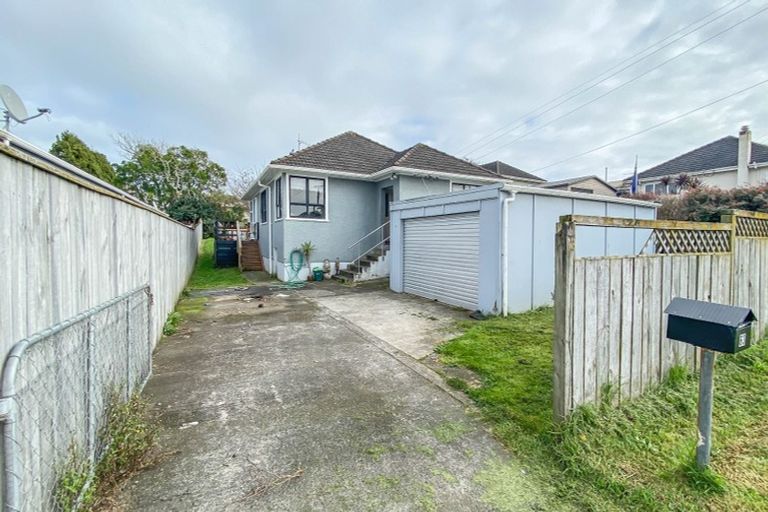 Photo of property in 63 Strange Street, Waitara, 4320