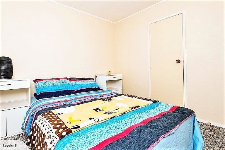 Photo of property in 2/190 Te Irirangi Drive, Flat Bush, Auckland, 2019