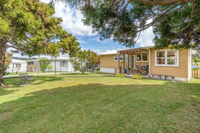 Photo of property in 6 September Place, Forrest Hill, Auckland, 0620