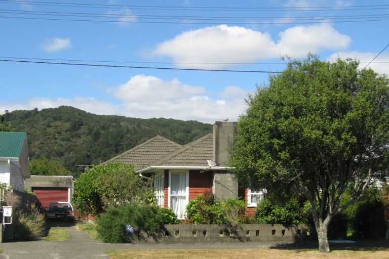 Photo of property in 9 Bentinck Street, Wallaceville, Upper Hutt, 5018