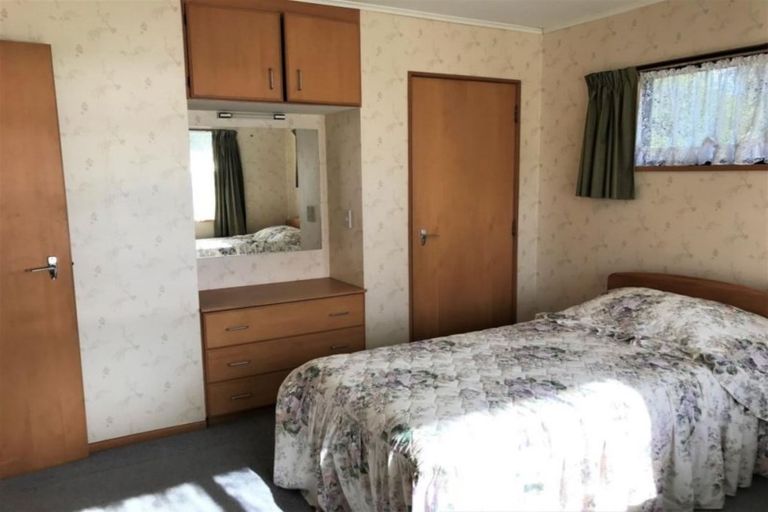 Photo of property in 13a Side Street, Clinton, 9534