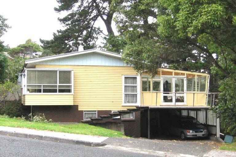 Photo of property in 20 Rosecamp Road, Beach Haven, Auckland, 0626