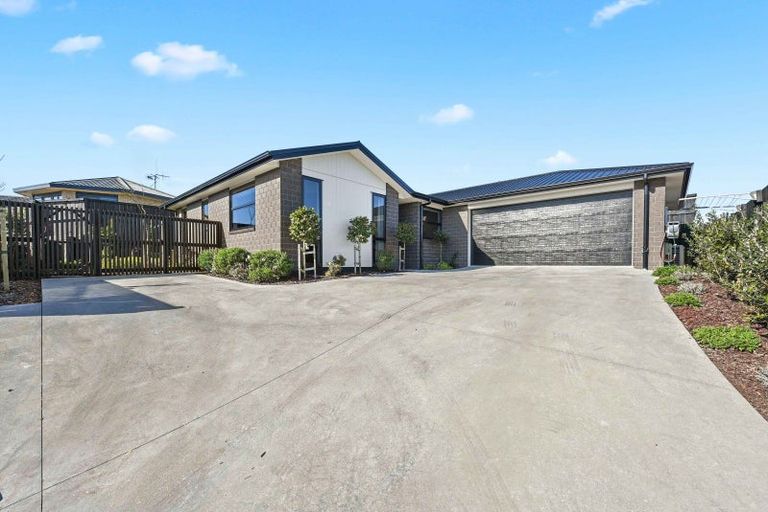 Photo of property in 20 Maanihi Drive, Rototuna North, Hamilton, 3210