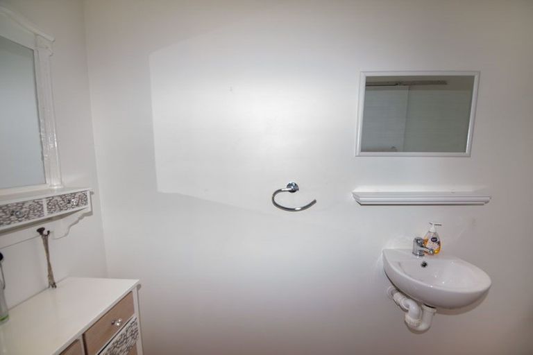 Photo of property in 10 Kipling Street, Johnsonville, Wellington, 6037