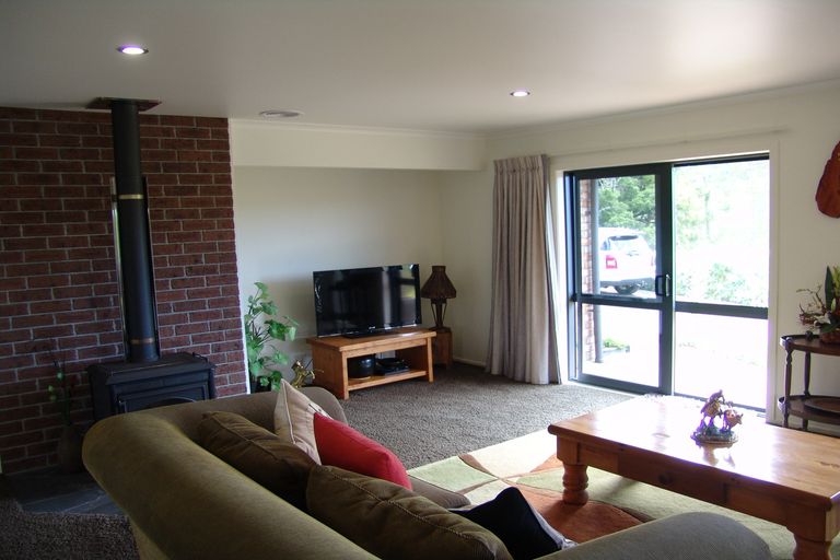 Photo of property in 128 Pond Road, Raglan, 3295
