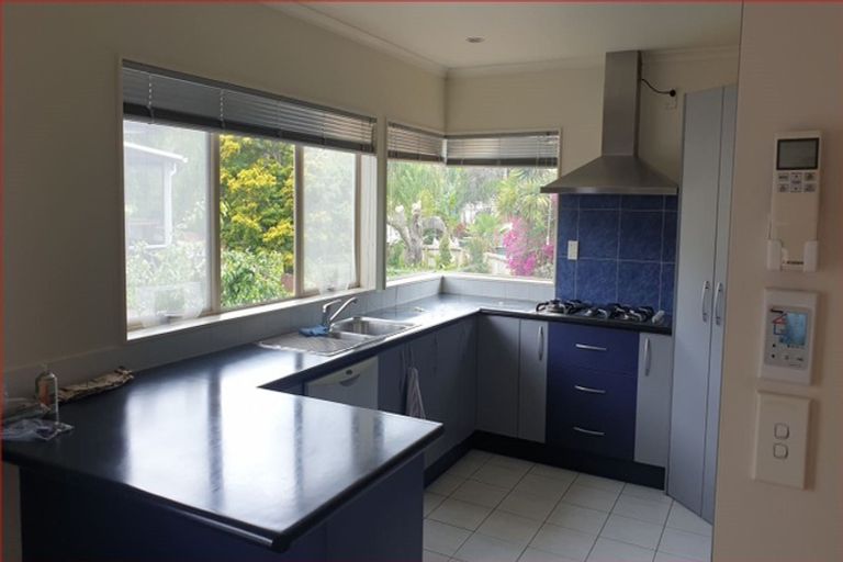 Photo of property in 12 Wheaton Place, Glen Eden, Auckland, 0602