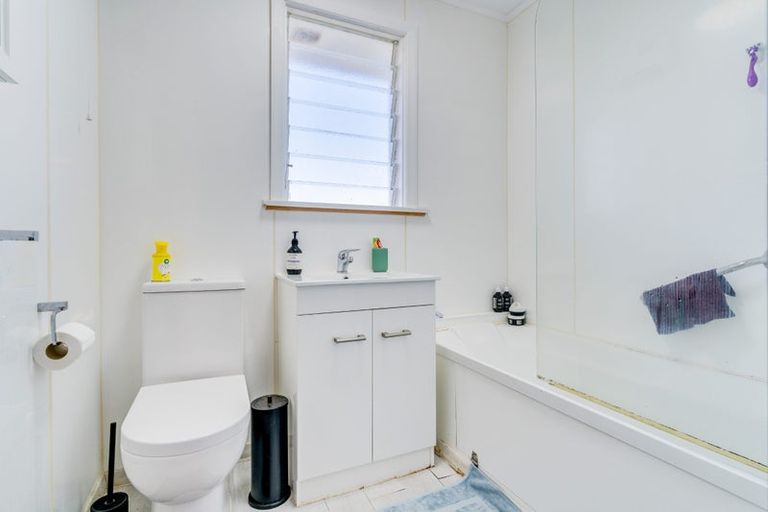 Photo of property in 24 Mcdonald Street, Mosgiel, 9024