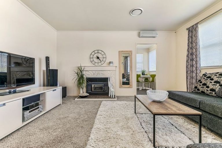 Photo of property in 4 Frangipani Avenue, Manurewa, Auckland, 2102