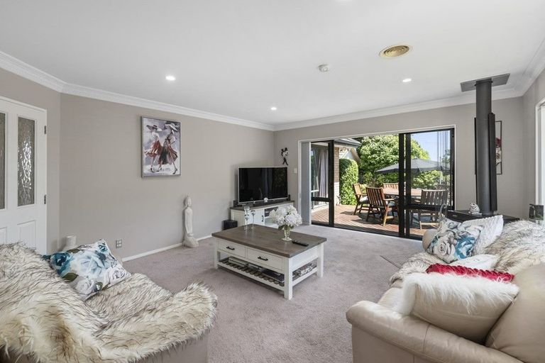 Photo of property in 31 Oriwa Crescent, Otaki, 5512