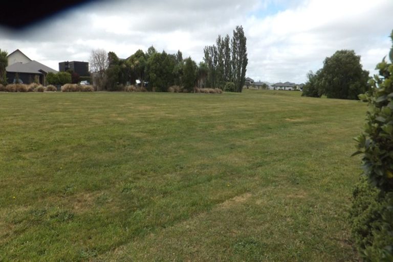 Photo of property in 22 Date Crescent, Aidanfield, Christchurch, 8025