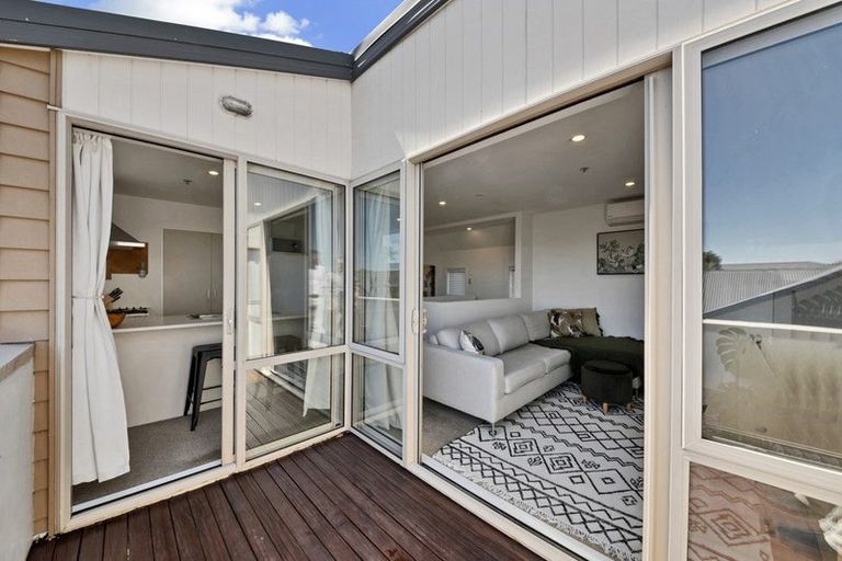 Photo of property in 2/9 Cameron Street, Sydenham, Christchurch, 8023