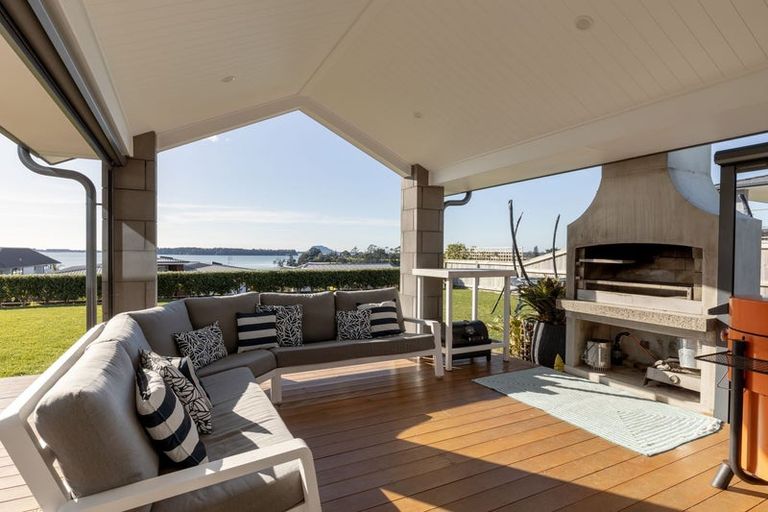 Photo of property in 5 Wairere Rise, Omokoroa, 3114