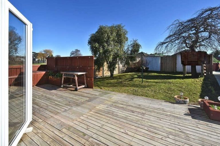 Photo of property in 72 Marlow Road, Aranui, Christchurch, 8061