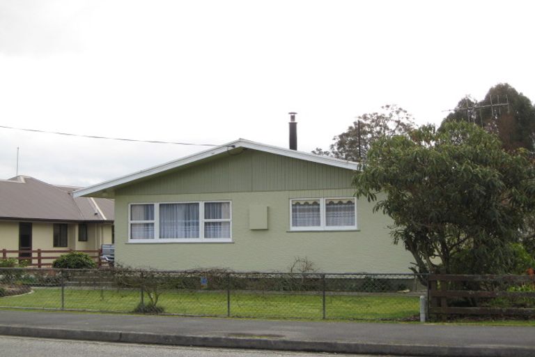 Photo of property in 47 Hotham Street, Murchison, 7007