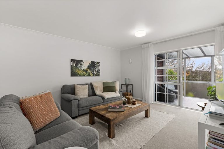 Photo of property in 1/19 Danbury Drive, Torbay, Auckland, 0630