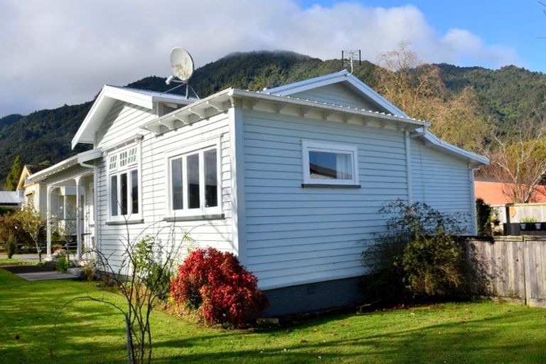 Photo of property in 1 Russell Avenue, Te Aroha, 3320