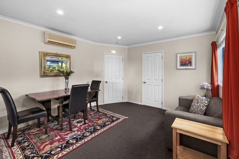 Photo of property in 1a Upham Street, Havelock North, 4130