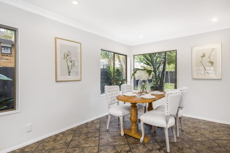 Photo of property in 13 Reynard Terrace, Conifer Grove, Takanini, 2112