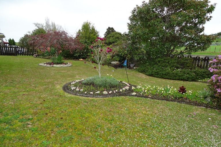 Photo of property in 1 Ohinemuri Place, Paeroa, 3600