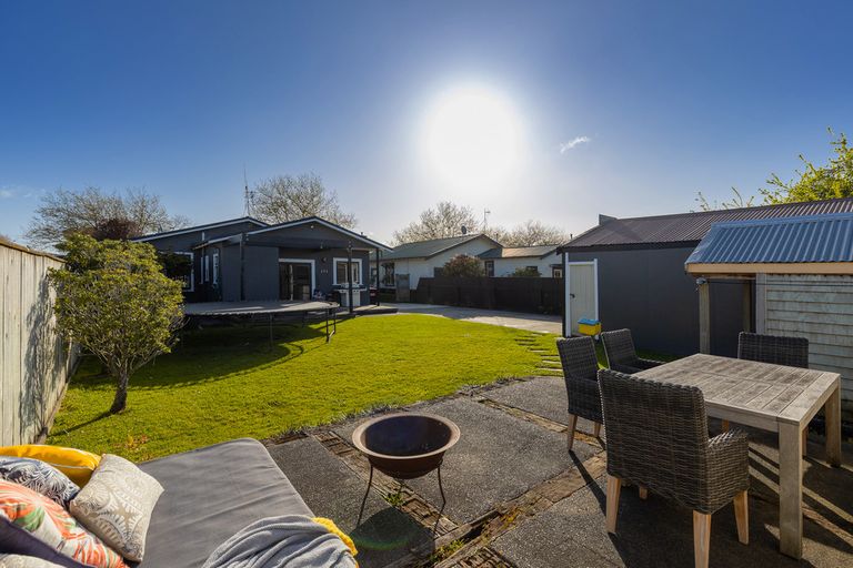 Photo of property in 23 Mere Mere Avenue, Palmerston North, 4414