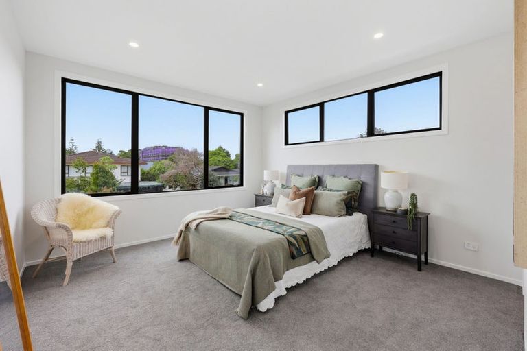 Photo of property in 23b Sorrel Crescent, Bucklands Beach, Auckland, 2012