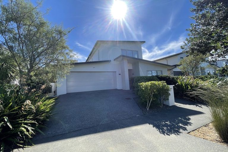 Photo of property in 17 Caldera Drive, Long Bay, Auckland, 0630