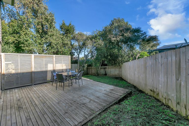 Photo of property in 40a Roberts Road, Glenfield, Auckland, 0629