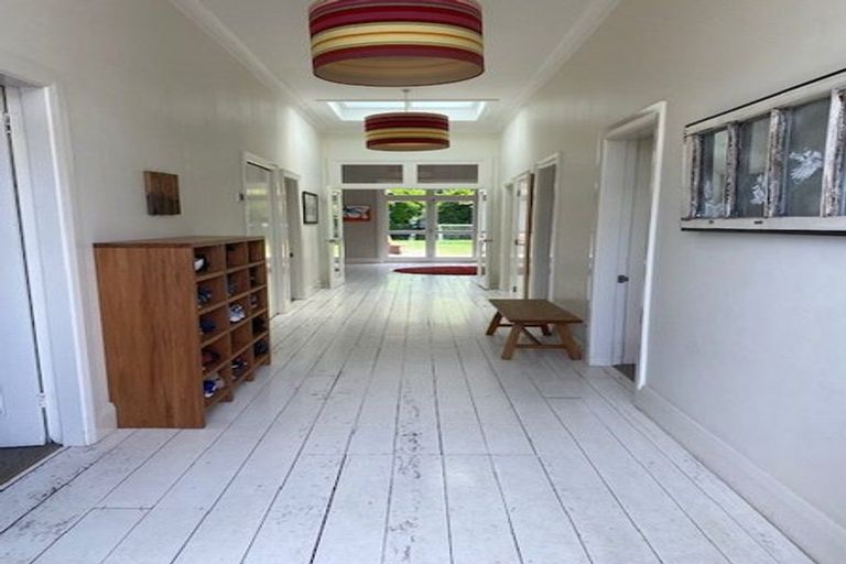 Photo of property in 48 Derwent Street, Island Bay, Wellington, 6023