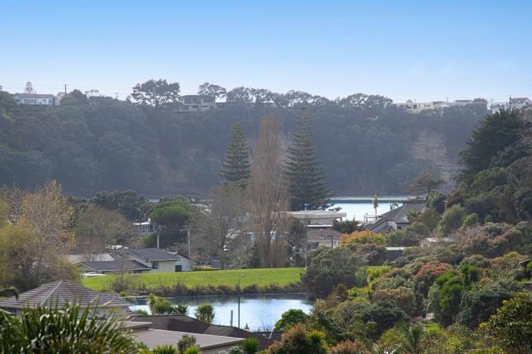 Photo of property in 2/26 Kestrel Heights, Arkles Bay, Whangaparaoa, 0932