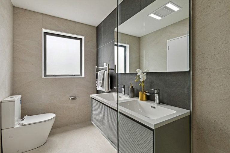 Photo of property in 15 Bela Vista Boulevard, Swanson, Auckland, 0614