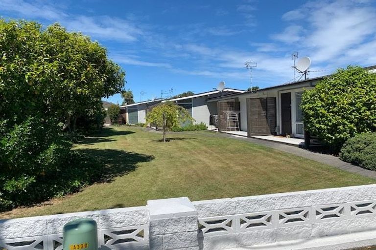 Photo of property in 594 Barbadoes Street, Edgeware, Christchurch, 8013