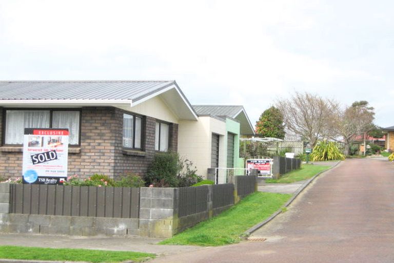 Photo of property in 1/35 Stafford Street, Waitara, 4320