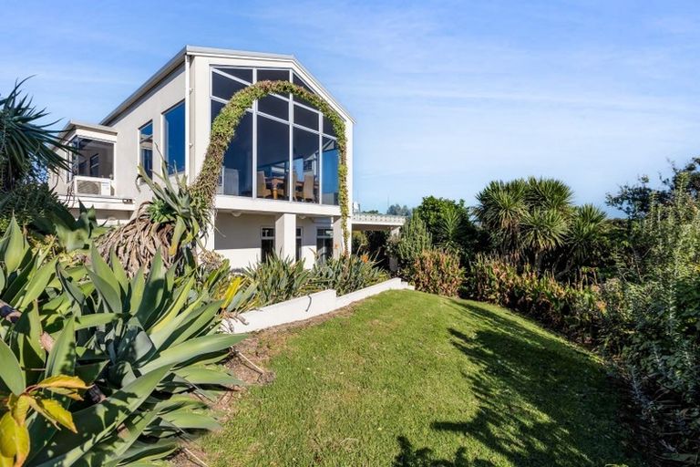 Photo of property in 17 Motukari Place, Onaero, Waitara, 4383