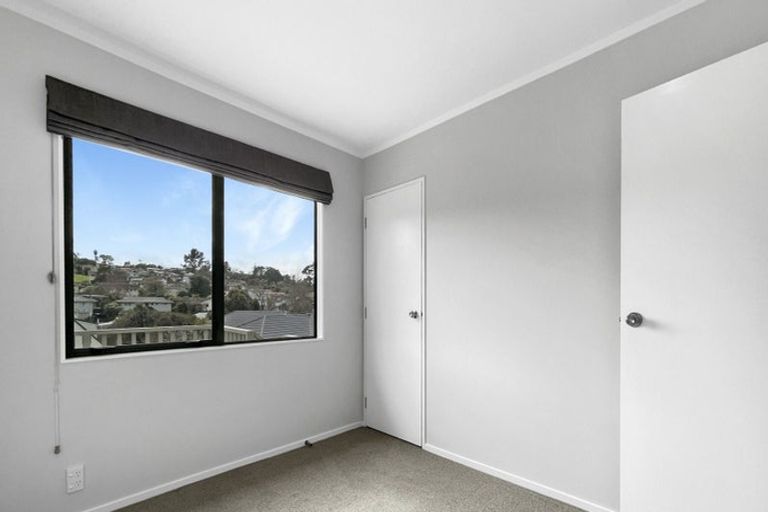 Photo of property in 60 Zefiro Drive, Massey, Auckland, 0614
