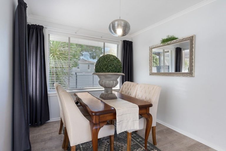 Photo of property in 25 Montana Road, Totara Park, Upper Hutt, 5018